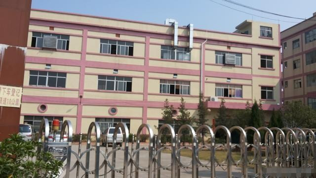 東莞塘廈新出原房東獨院廠房2200平方出租